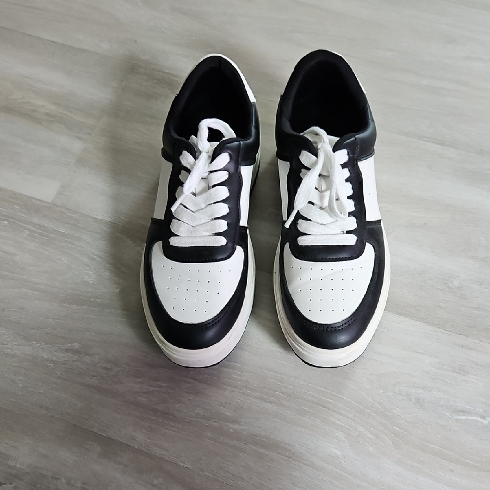 Black and White Men's Sneakers